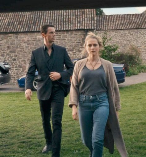 Discovery Of Witches Outfits, Diana Bishop Style, Diana Bishop Outfits, Diana Bishop, Souls Trilogy, Heroes Book, Matthew Goode, Teresa Palmer, A Discovery Of Witches