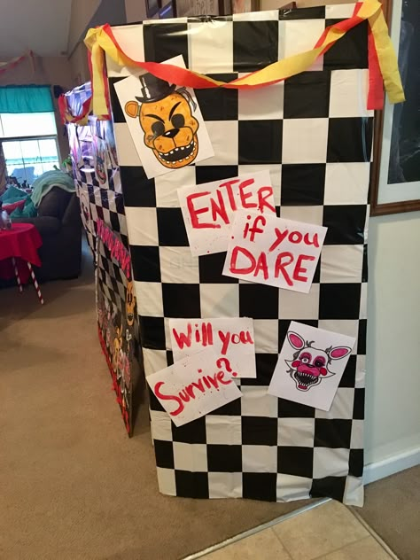 FNAF birthday The entrance to our party. Fnaf Games Party, Fnaf Birthday Decorations, Diy Five Nights At Freddys Birthday, Fnaf Trunk Or Treat, Five Nights Of Freddy Party Ideas, Fnaf Birthday Party Ideas Food, Fnaf Party Food Ideas, Fnaf Halloween Decorations, Fnaf Themed Snacks