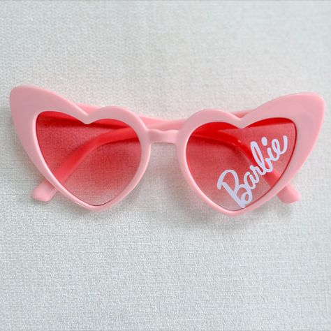 Sunglasses Cupcakes, Barbie Glasses, Barbie Barbie Movie, Barbie Sunglasses, Barbie Halloween Costume, Barbie Halloween, Sweet Tables, Barbie Barbie, Barbie Cake