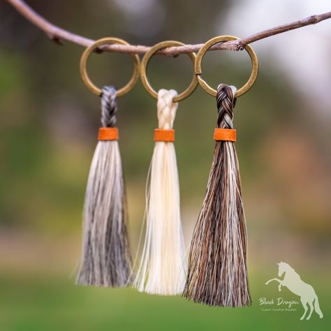 Custom horsehair tassel keychains. Custom horsehair bracelets, horsehair jewelry, and horsehair keepsakes using your horse's hair. Los Angeles, CA. Diy Horsehair Keychain, Horse Hair Keepsakes Diy, Horse Hair Craft Ideas, Horse Hair Tassels Diy, Diy Horse Hair Ideas, Horse Hair Projects, Diy Horse Hair Keepsakes, Horse Tail Keepsake, Horse Hair Keychain Diy