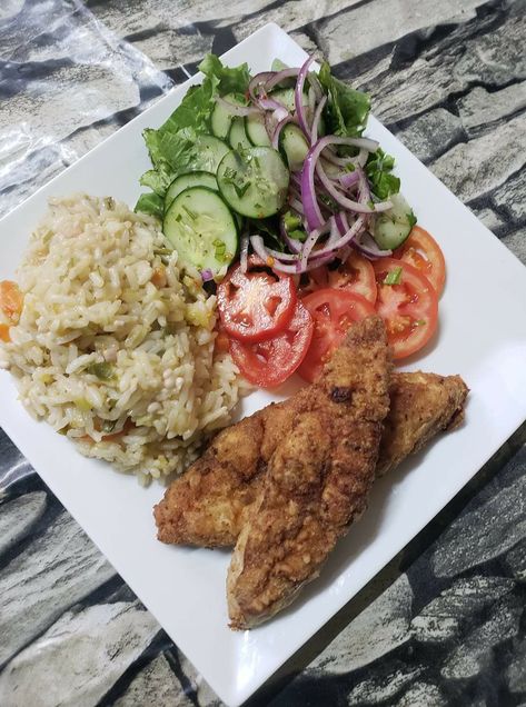 Fried Fish And Salad, Fried Fish Dinner Ideas Sides, Fish Fry Side Dishes, Fish Fry Sides, Homestyle Cooking, One Pot Dishes, Seasoned Rice, Fish Dinner, Garden Salad