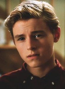 Callan McAuliffe: Bio, Height, Weight, Age, Measurements – Celebrity Facts Bryce Loski, Callan Mcauliffe, Larry Wilcox, Flipped Movie, Celebrity Facts, Character Inspiration Male, 강아지 그림, Serie Tv, Celebrity Crush