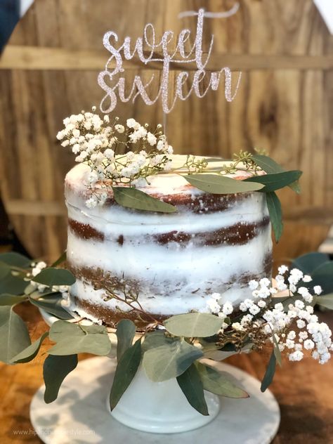 Boho Graduation Cake, Boho Party Decorations Birthday, Bohemian Sweet 16, Boho Quinceanera Theme, Boho Graduation Party Ideas, Boho Sweet 16, Sweet 16 Party Ideas Themes, Rustic Theme Party, Sweet Sixteen Party Themes