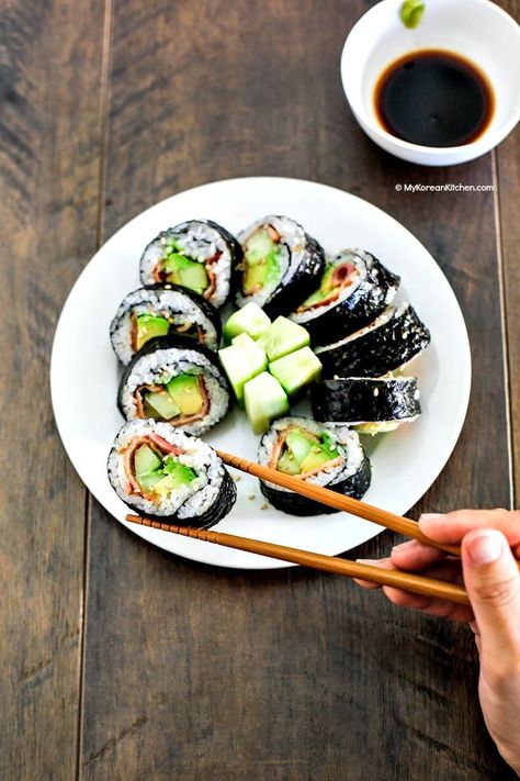 Bacon Avocado Cucumber Sushi Rolls Avocado Cucumber Sushi, Resep Sushi, My Korean Kitchen, Cucumber Sushi Rolls, Avocado Sushi, Cucumber Sushi, Rice Rolls, Korean Kitchen, Avocado Cucumber