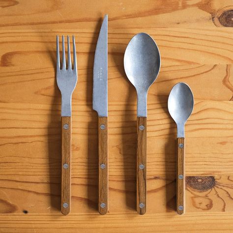 French Cutlery | Sabre Paris Sabre Paris Cutlery, Tomato Knife, Fun Fun, Wood Gifts, Cutlery Set, Dinner Table, Flatware, Apartment, Paris