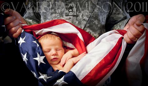 Military Baby Wrapped in The Flag...Dad Holding His Baby Wrapped in the Red, White & Blue Baby Photo Ideas, Military Baby, Military Love, New Born Baby, Army Wife, Military Photos, Photography Magazine, Baby Wraps, Newborn Pictures