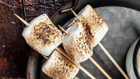 Toasted Marshmallow Shot Glasses Are The Perfect Way To Close Out Summer Edible Shot Glasses, Roasted Marshmallow, Backyard Parties, Fall Menu, Chocolate Liqueur, Roasting Marshmallows, Mixed Drinks Recipes, Toasted Marshmallow, Tasting Table