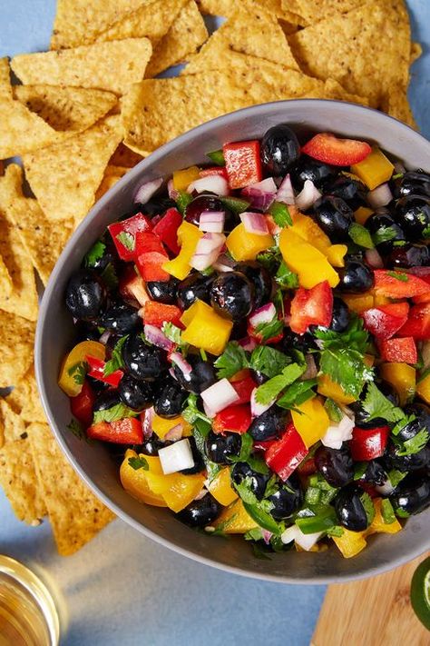 Blueberry Salsa - Delish.com Merry Dipmas, Blueberry Salsa Recipe, Chicken Pasta With Bacon, Blueberry Salsa, Wildfit Recipes, Summer Party Appetizers, Pasta With Bacon, Salsa Salad, Memorial Day Recipes