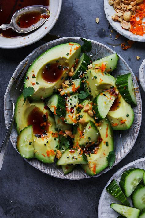 Ponzu Recipe, Ponzu Sauce Recipe, Avocado And Cucumber, The Swimmers, Cucumber Avocado Salad, Salad With Avocado, Citrus Dressing, Cucumber Avocado, Simple Green Salad