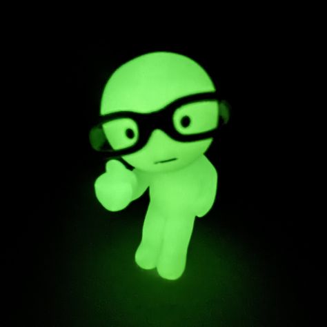 Instagram Spam Account Pfp, Cute Icons Dark, Smiski Pfp, Smiski Pfp Icon, Smiski Wallpaper, Dark Green Pfp, Green Profile Picture, Green Pfp Aesthetic, Pfp Glasses