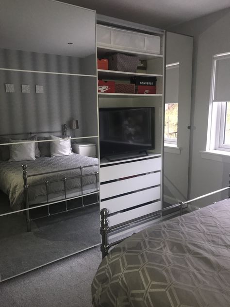 Ikea Wardrobe With Tv Space, Built In Wardrobe With Hidden Tv, Hidden Tv Bedroom Wardrobe, Hidden Tv In Wardrobe, Pax With Tv, Ikea Pax With Tv, Tv In Wardrobe, Hidden Tv Bedroom, Pax Hack