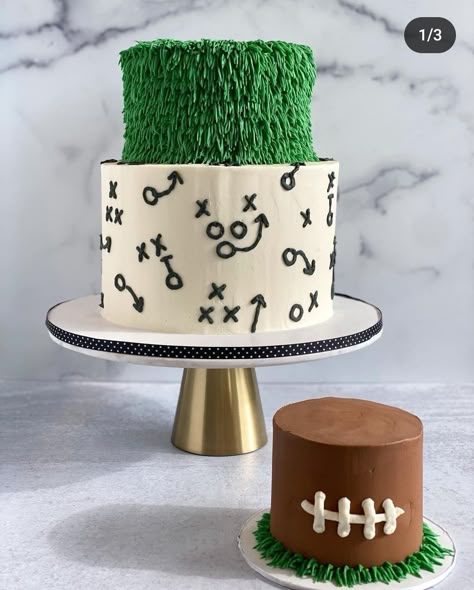 Football First Birthday Party, Football Theme Birthday, Football First Birthday, First Birthday Theme, Football Birthday Cake, Baby First Birthday Themes, Football Baby Shower, Boys First Birthday Party Ideas, Boys 1st Birthday Party Ideas