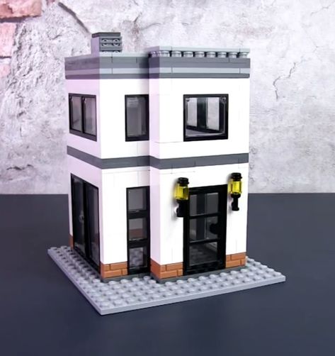 Small Easy Lego Builds, Lego Cities, Mini Lego Buildings, Small Simple Lego Builds, Small Lego House Ideas, Small Lego House, Lego Apartment Ideas, Small Lego Builds, Lego City Ideas Buildings