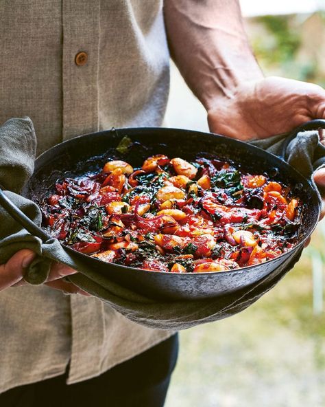 Rupy Aujla's Greek-style baked beans make an easy vegetarian midweek meal. Make a big batch and take any leftovers to work with you. Dr Rupy Aujla Recipes, Inflammation Recipes, 2023 Food, Beans Beans, Vegetarian Main Course, Quick Vegetarian Meals, Baked Bean Recipes, Delicious Magazine, Blue Zone