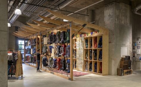 » REI Flagship store by CallisonRTKL, Washington, D.C. – USA Hunting Shop Interior, Outdoor Clothing Shop, Rei Store Design, Outdoor Retail Display, Outdoor Retail Store Design, Outdoor Store Design, Rei Store, Hunting Shop, Hiking Store