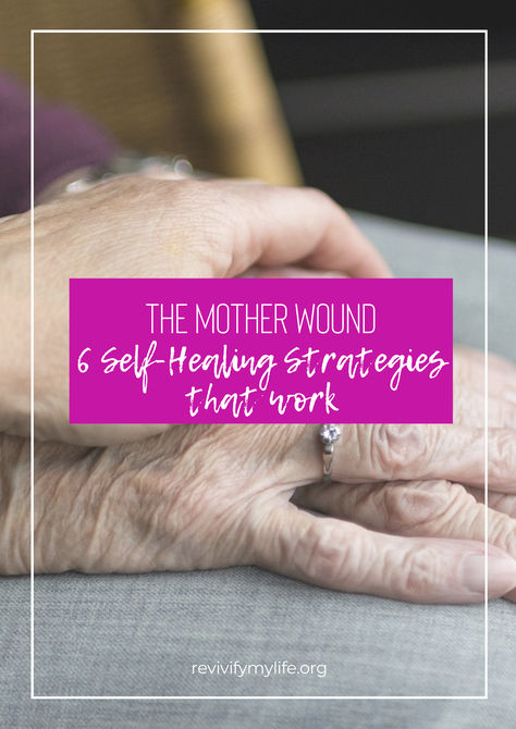 6 clear-cut ways that helped me heal the mother wound Parent Wounds, Mother Wound Healing, Reparenting Yourself, Emotional Availability, Childhood Wounds, Mother Wound, Somatic Exercises, Somatic Healing, Affirmations Journal