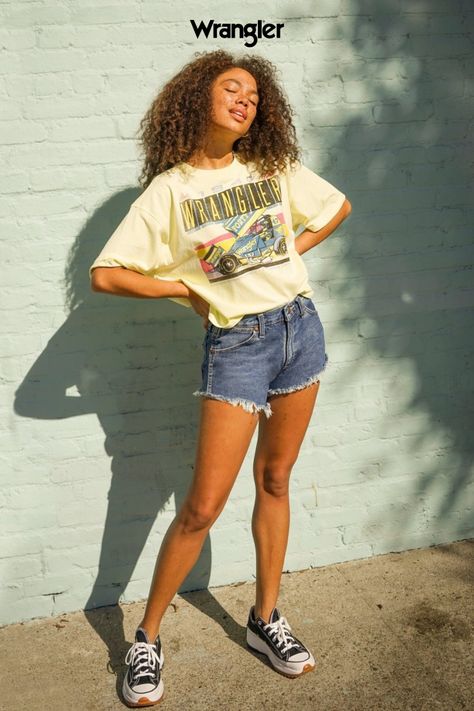 Jeans Into Shorts, Retro Denim Shorts, Wrangler Women, Wrangler Shorts, Shorts Skirts, Summer Styles, Casual Everyday, Vintage Jeans, Vintage Denim