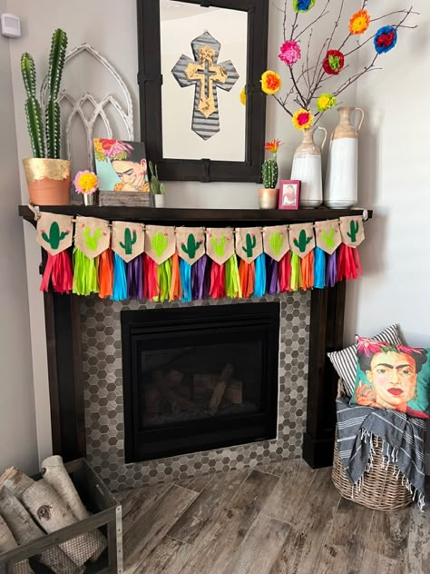 Fiesta Mantle Decor, Mayo 2022, Mexican Birthday Parties, Art Teacher Resources, Mexican Night, Mexican Birthday, Cactus Party, Mexican Party Theme, Fiesta Theme