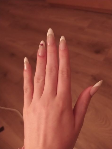 Laufey Inspired Nails, Nail Ideas Lana Del Rey, Lana Core Nails, Lana Del Try Nails, Laufey Nails, Lana Coded Nails, Lana Del Rey Aesthetic Nails, Lana Del Ray Nails, Lana Del Rey Nails Inspiration