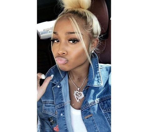 Jayda Wayda on Instagram: “One of my favourite pictures 💓 - I love her! #jaydawayda #jaydacheaves #amourjayda” Jayda Wayda Car, Short Black And Blonde Hair, Jayda Hairstyles, Blonde Hair Brown Skin, Blonde Hair Pfp, Black And Blonde Hair, Hair Engagement, Amour Jayda, Hair Pfp