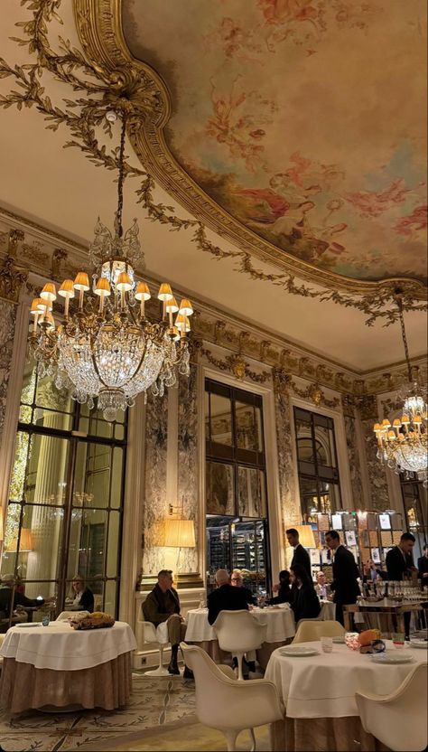 Paris Fancy Restaurant, France Restaurant Aesthetic, Ritz Carlton Aesthetic, Paris Ritz Hotel, Ritz Paris Aesthetic, Aesthetic Fancy Restaurant, Fancy Hotel Aesthetic, Ritz Carlton Paris, Italian Style Restaurant