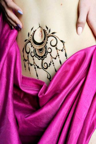 Belly Henna Design, Belly Tattoos For Women Stomach, Belly Button Henna, Cute Belly Tattoos, Abdominal Tattoos Women, Navel Tattoo, Belly Tattoo Ideas, Belly Tattoos For Women, Full Body Henna