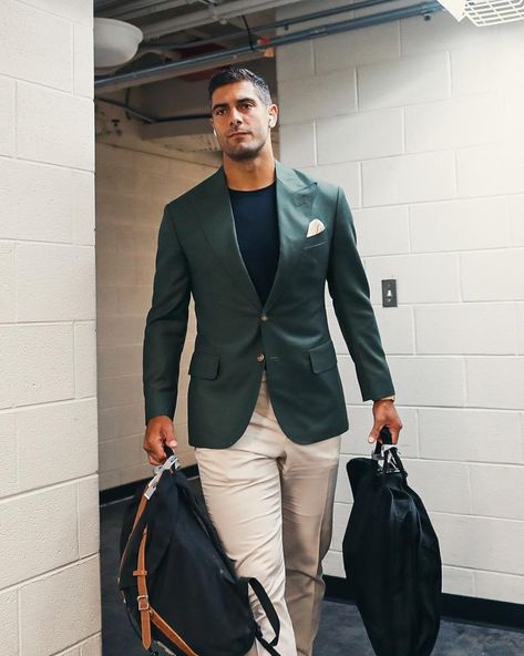 Football Player Outfit, Evil Ceo, Jimmy Garropolo, Sports Announcer, Tunnel Fits, Mob Style, Prince Aladdin, Men's Smart Casual, Smart Casual Fashion