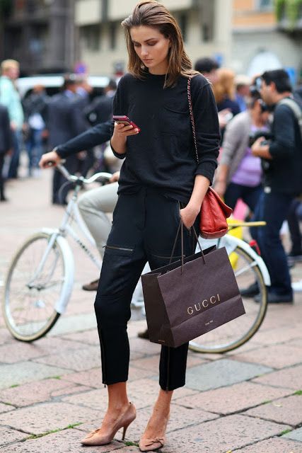 Street-Style-Milan-Fashion-Week-Spring-2014 Fashion Milan, Best Casual Outfits, Milan Street Style, Simple Fall Outfits, Fashion Week Spring 2014, Milano Fashion Week, Looks Street Style, Looks Black, Milan Fashion Weeks