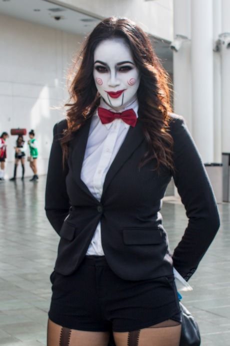 An Interesting Take on Jigsaw                                                                                                                                                                                 More Jigsaw Costume Women, Saw Halloween Costume, Saw Costume, Jigsaw Costume, Jigsaw Halloween, Saw Halloween, Doll Halloween Costume, Diy Halloween Costumes For Women, Holloween Costume