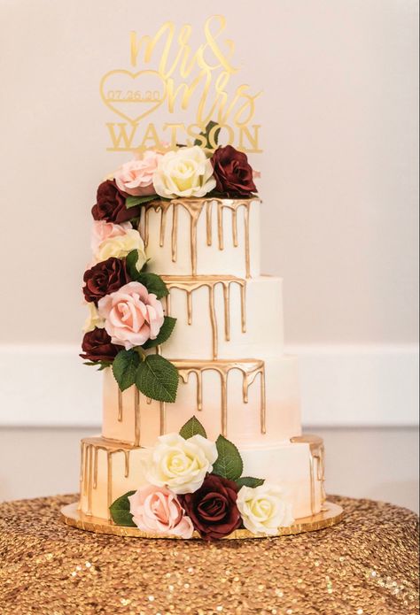 Gold Drip Wedding Cake With Flowers, Wedding Cake Ideas Rose Gold, Wedding Cakes Burgundy And Blush, Burgundy Gold Wedding Decorations, Burgundy Rose Gold Wedding Cake, Blush Pink And Burgundy Wedding Cake, Gold Drip Wedding Cake, Burgundy Theme Wedding Cake, Burgundy Blush Wedding Cake