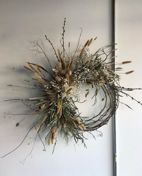 Holiday Wreaths Diy Christmas, Dried Floral Wreaths, Dried Wreath, Holiday Wreaths Christmas, Holiday Wreaths Diy, Fleurs Diy, Natural Wreath, Deco Nature, Dried Flower Wreaths