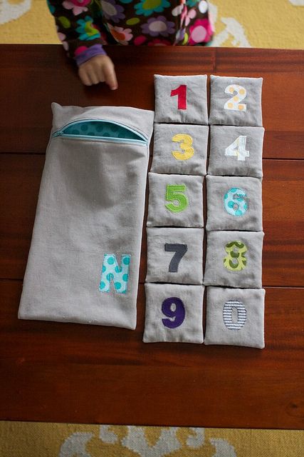 bean bag Diy Sy, Fabric Toys, Bean Bags, Quiet Books, Sewing Toys, Baby Crafts, Sewing For Kids, Baby Sewing, Quiet Book