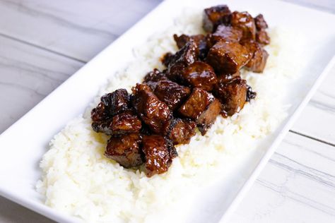 Bourbon Glazed Steak Bites - one of my new favorite recipes courtesy of @lgmeats - https://lakegenevacountrymeats.com/recipes/bourbon-glazed-steak-bites Glazed Steak, Angus Beef Recipes, Bourbon Steak, Steak Bites Recipe, Beef Steaks, Bourbon Glaze, Steak Tips, Sirloin Tips, Honey And Soy Sauce