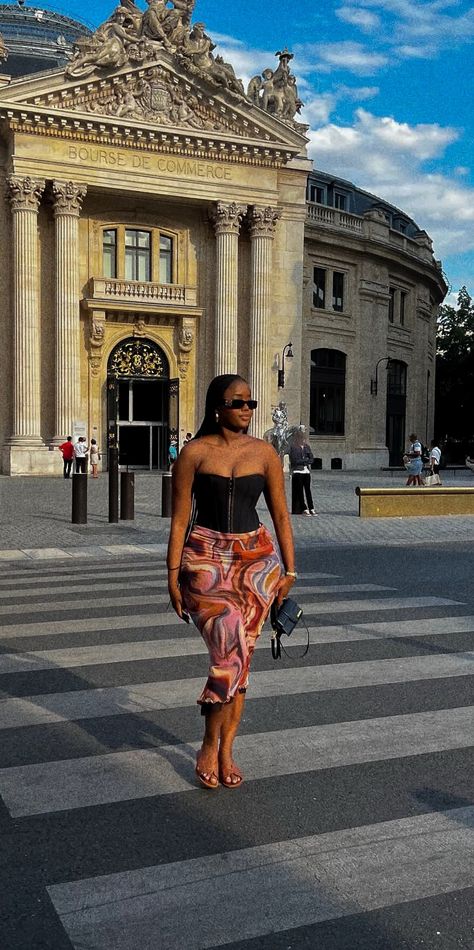 Corset top with maxi skirt outfit inspo for black women Corset Top And Skirt Outfit Black Women, Satin Skirt And Corset Top, Lunch Outfits Black Women, Corset And Silk Skirt, Maxi Skirt And Corset Outfit, Corset And Skirt Outfit Black Women, Lunch Date Outfit Black Women, Italy Attire, Black Women Brunch