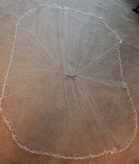 Veil Diy, Diy Wedding Veil, Drop Veil, Blusher Veil, Wedding Bridal Veils, Practical Wedding, Long Veil, Diy Bridal, Wedding Crafts