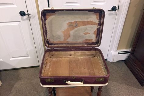 Turn a thrift store suitcase into the best decor for your bedroom Suitcase Vanity, Suitcase Table, Be Still My Heart, Vanity Makeover, Heirloom Traditions, Bathroom Vanity Makeover, Old Suitcases, Diy Vanity, Vintage Suitcase