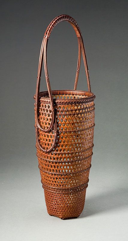 Masters of Bamboo: Japanese baskets and sculpture in the Cotsen Collection Witch Baskets, Plaited Basketry, Japanese Basket, Bamboo Baskets, Tall Basket, Love Baskets, Making Baskets, Basket Art, Japanese Bamboo