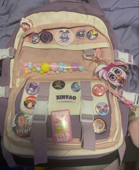 Decorated School Bag, Fnaf Backpack, Decorated Backpack, Stationary Bag, Kawaii Sanrio, Backpack Decoration, My Bag, Dancing With The Stars, Cute Bags