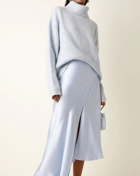 Summer to Fall Fashion — With Chelle Winter Outfits 2020, Sally Lapointe, Elegante Casual, Satin Midi Skirt, Office Outfits, Skirt Outfits, Look Cool, Moda Operandi, Fall Fashion