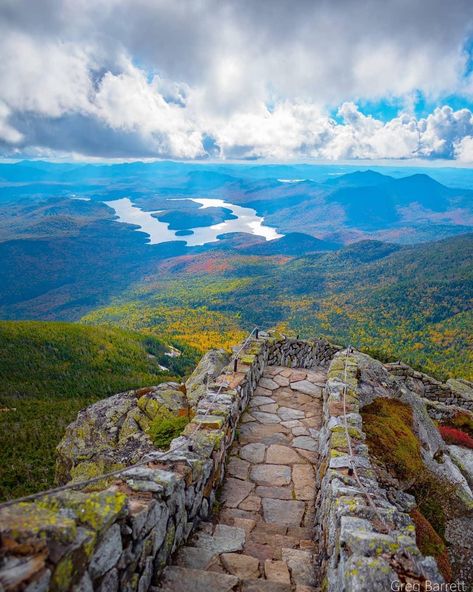 New York Mountains, Adirondack New York, Popular Travel Destinations, The Adirondacks, Adirondack Mountains, White Face, Europe Destinations, Fall Foliage, Scenic Views