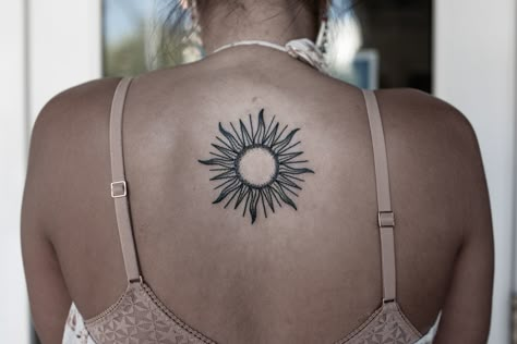 Sun Background Tattoo, Double Sun Tattoo, Realism Sun Tattoo, Burning Sun Tattoo, Dotwork Sun Tattoo, Earth And Sun Tattoo, Sun Tattoo Shaded, Sun Tattoo Realistic, Black And White Sun Tattoo