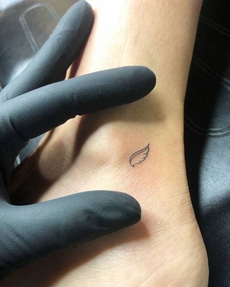 Wing tattoo on the ankle. Small Wing Tattoos, Small Wings Tattoo, Running Tattoo, Tattoo Ankle, Simple Tattoos For Women, Stylish Tattoo, Best Tattoos For Women, Wing Tattoo, Make Tattoo