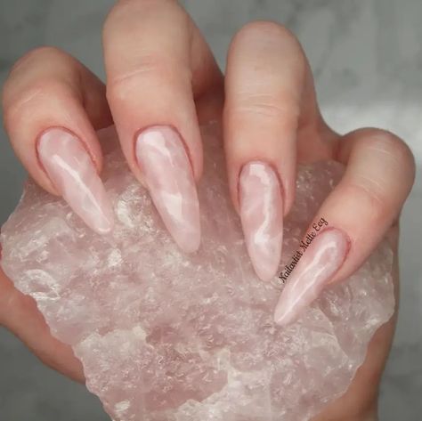 28 Beautiful Quartz Nail Ideas That You Will Love - Quartz Nail Designs, Rose Quartz Nails With Gold, White Quartz Nails, Quarts Nails, Pink Quartz Nails, Quartz Nail Art, Rose Quartz Nails, Deco Nails, Wedding Day Nails