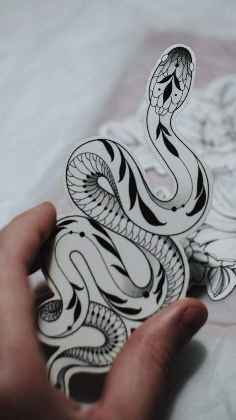 Traditional Snake Tattoo, Minimal Tattoo Designs, Minimal Tattoo Ideas, Cobra Tattoo, Art Nouveau Tattoo, Shin Tattoo, Nouveau Tattoo, Snake Tattoo Design, Tattoo Portfolio