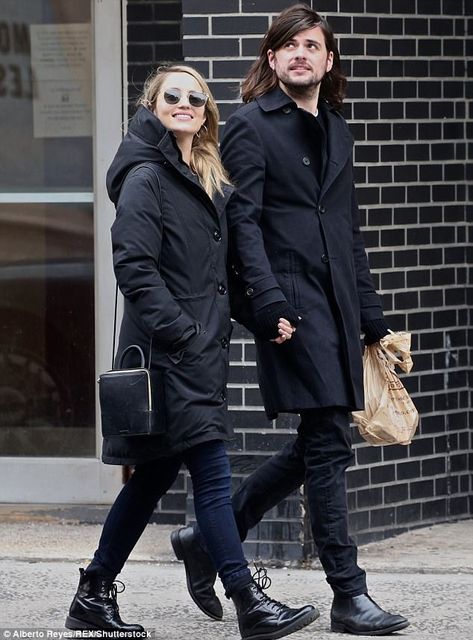 Winston Marshall, Diana Agron, Quinn Fabray, Mumford & Sons, Dianna Agron, Dark Jeans, Style Icon, Black Boots, Autumn Winter Fashion