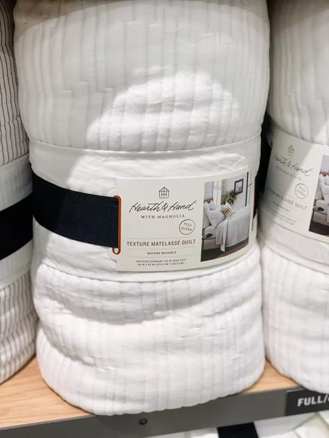 Zara Home Interiors, Blanket Packaging, Organic Packaging, Target Home Decor, Bedding Brands, Packaging Ideas, Duvet Bedding, Premium Bedding, Comforter Set