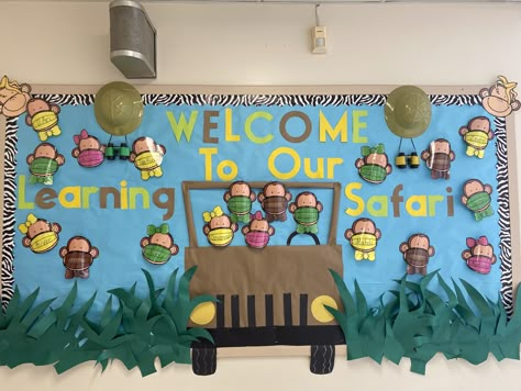 Safari Themed Bulletin Board Ideas, Zoo Animal Bulletin Board Ideas, Safari Theme Bulletin Boards, Safari Bulletin Board Ideas, Safari Bulletin Boards, Jungle Theme Classroom Decorations, Junior Kindergarten, Jungle Classroom, Zoo Preschool