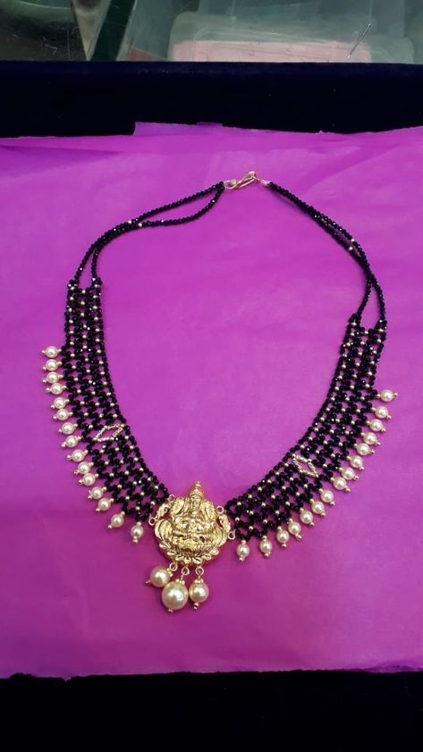 Black Beads Collection Gold, Short Black Beads, Black Beads Necklace, Beaded Chocker, Gold Pearl Jewelry, Black Beads Mangalsutra, Black Beads Mangalsutra Design, Beads Choker, Gold Mangalsutra Designs