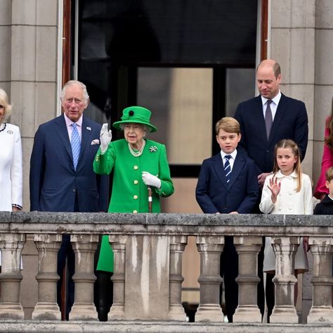 Oso Paddington, Prinz George, Princ Harry, Herzogin Von Cambridge, Prince William Et Kate, Princesa Charlotte, Prinz Charles, Reine Elizabeth Ii, Elisabeth Ii