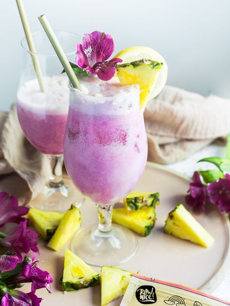 Pink And Blue Mocktails, Pink Pina Colada, Easy Pink Mocktails Non Alcoholic, Mocktails Non Alcoholic Pina Colada, Girly Mock Tails, Rose Lychee Mocktail, Pina Colada Mocktail, Superfood Drinks, Virgin Pina Colada